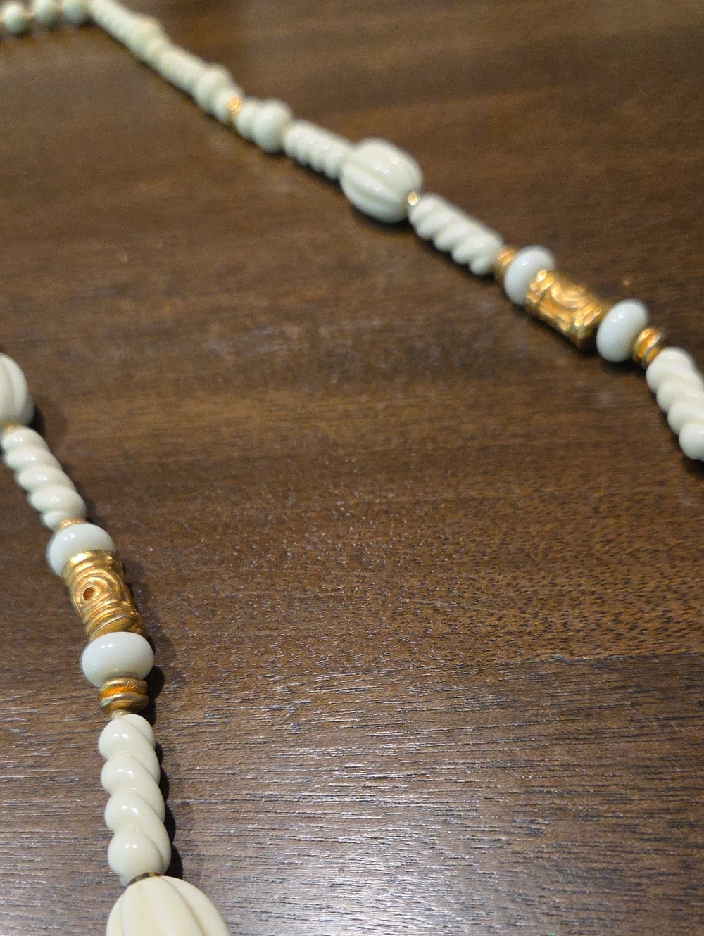 VINTAGE NECKLACE - Picture 4 of 4